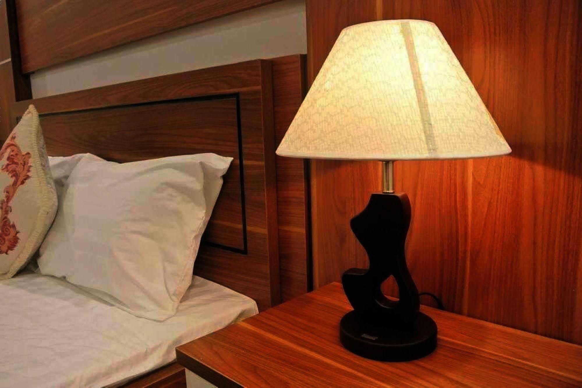 K Central Hotel Ho Chi Minh City Bagian luar foto